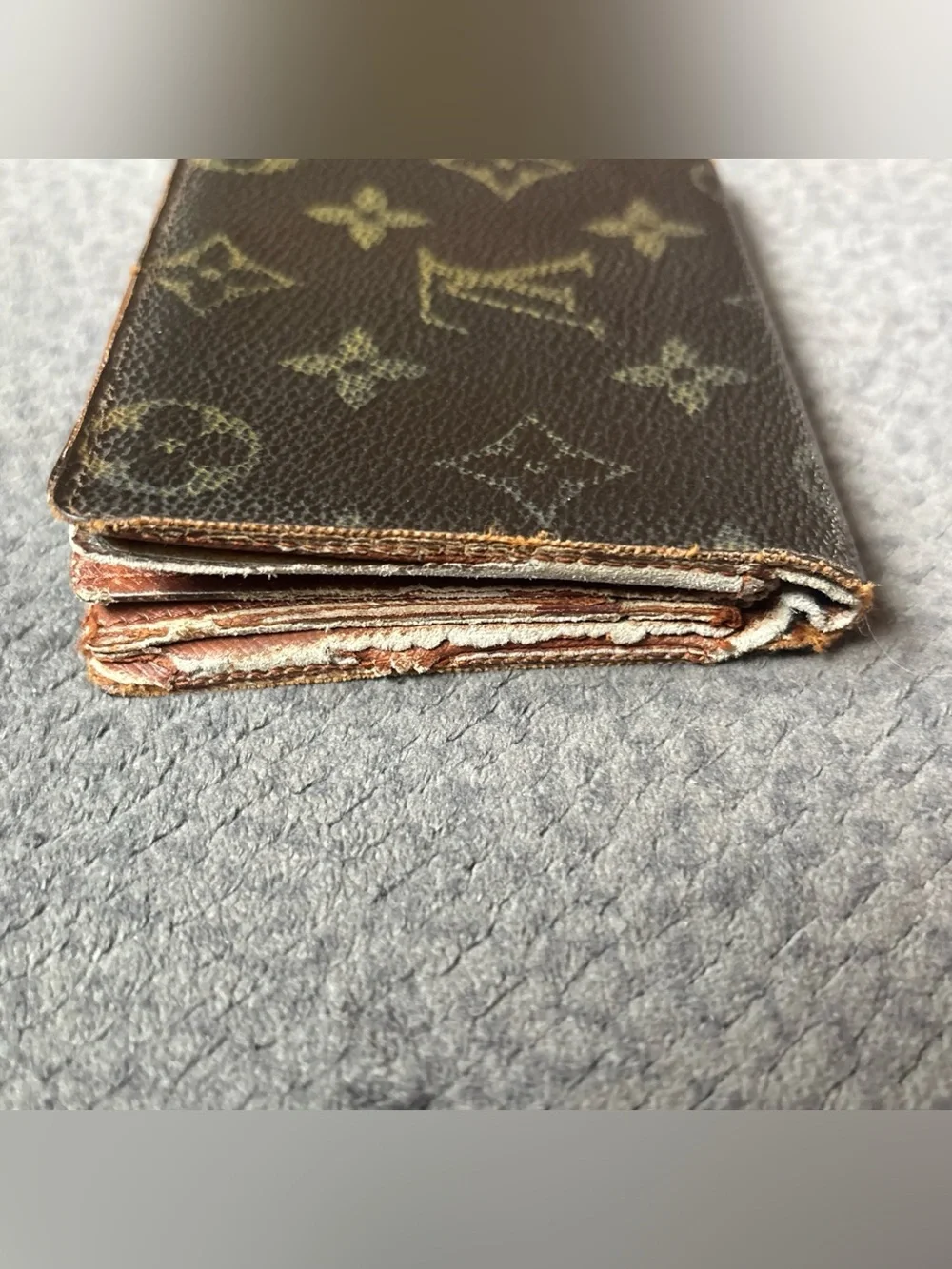 Louis Vuitton LV Monogram Bifold ID Holder & Credit Card Wallet Brown Authentic